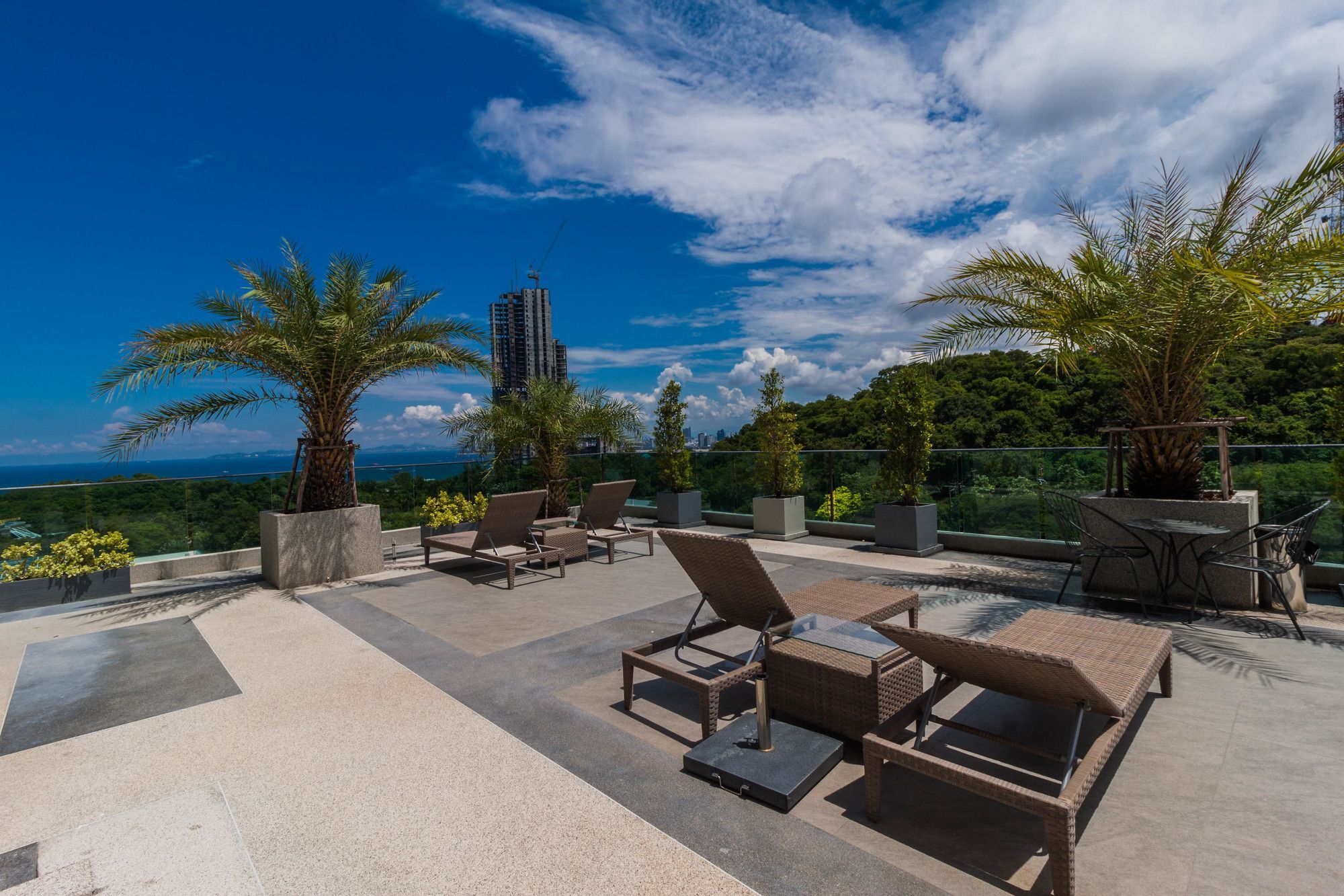 The Point Pratumnak By Psr Apartment Pattaya